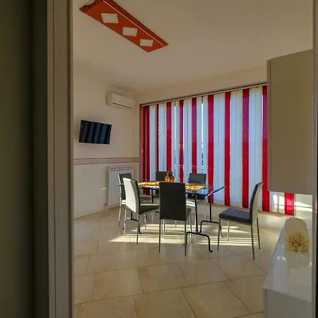 Iona Apartment